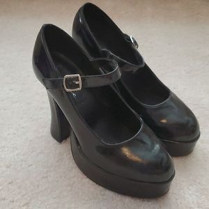 Ellie Mary Jane heels